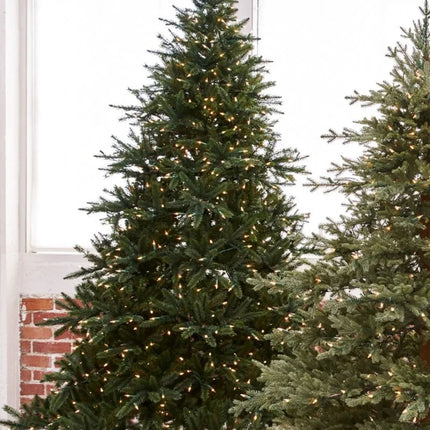 Árbol de Navidad California Baby Redwood con Luces LED – Ramas Articuladas y Base Metálica Premium